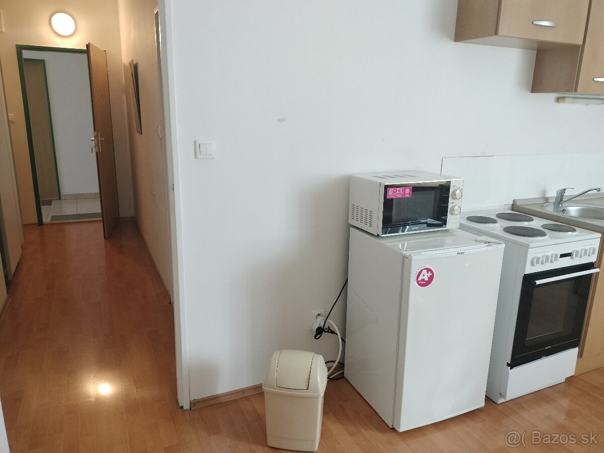 Prenájom garsónky, JUH - 3