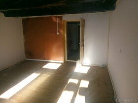 DOM V MADARSKU-GONCRUSZKA - 3