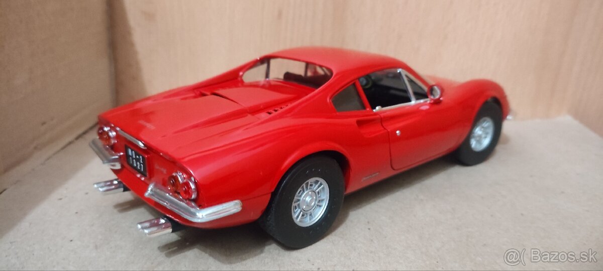 Jaguár Chevrolet bmw Ferrari 1:18 - 3