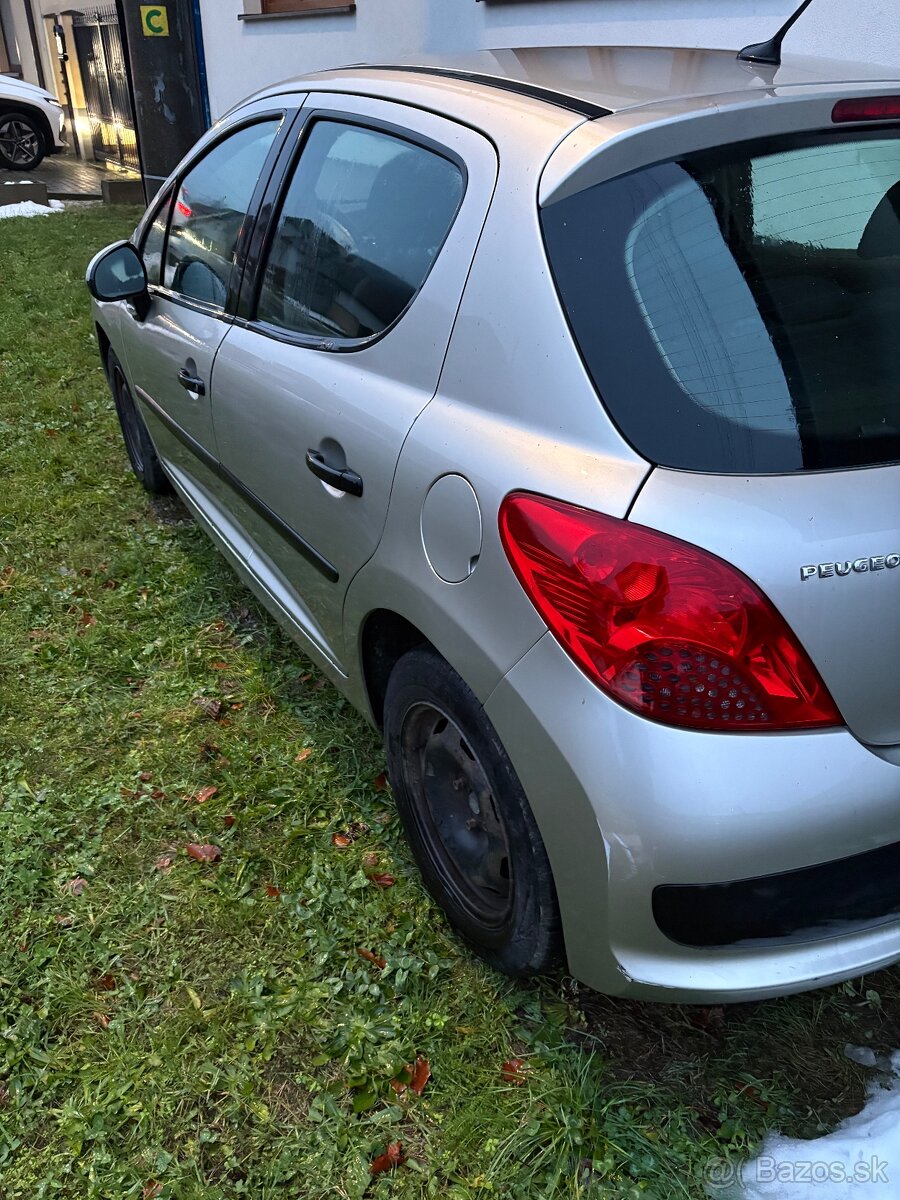 Peugeot 207 - 3