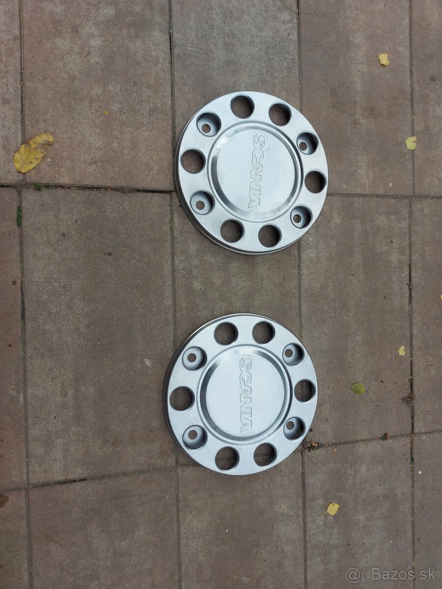 Predám nerezovú puklicu na tahač ,bus Scania - 3