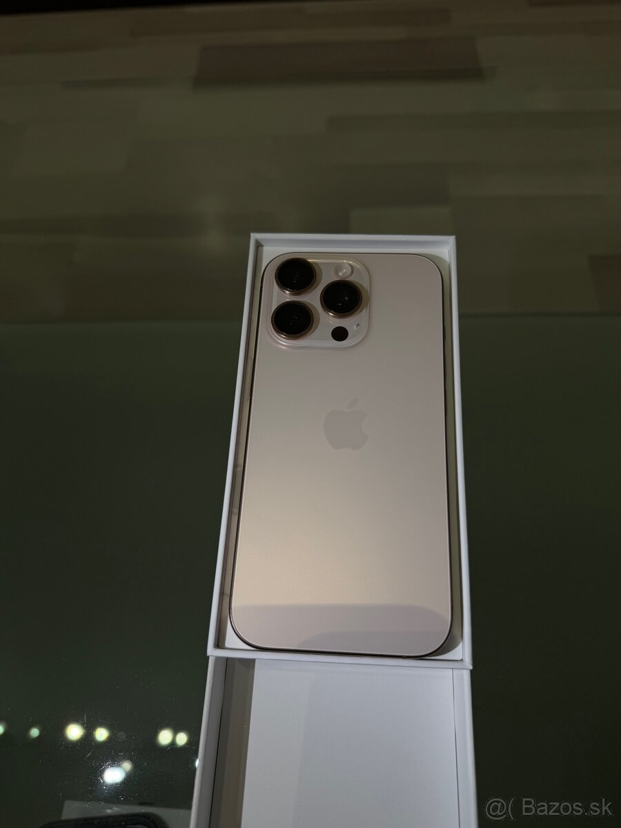 iPhone 16 Pro 256 GB Desert Titanium - 3