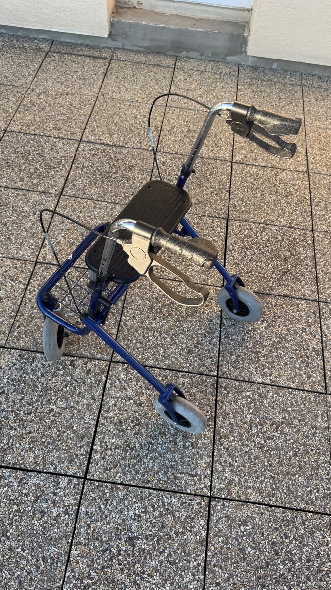 Chodítko pre seniorov štvorkolesové - 3