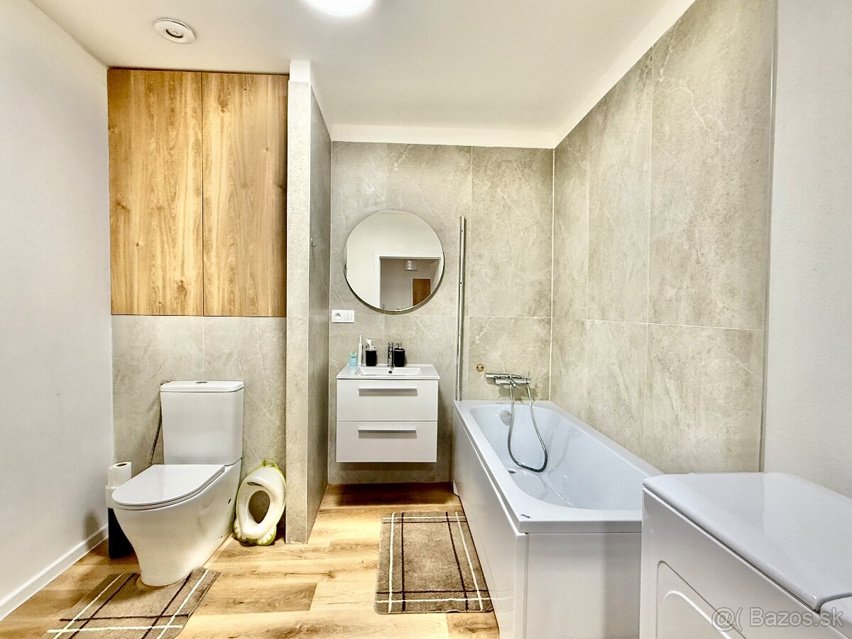 Priestranný 3 izbový byt s balkónom - 3