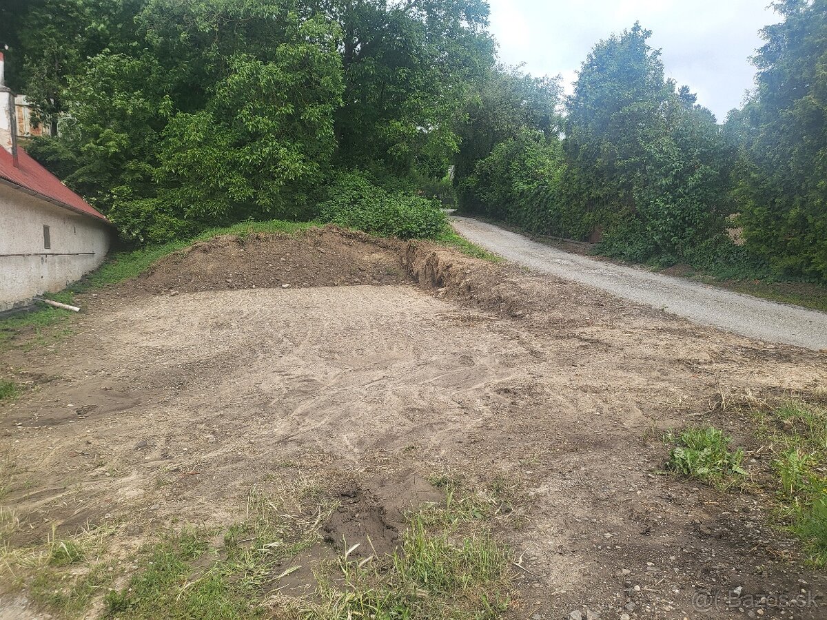 NA PREDAJ POZEMOK BENIAKOVCE - 3