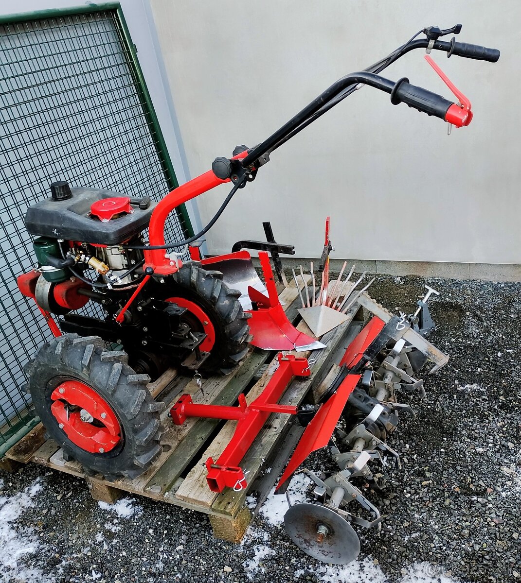 Predám malotraktor VARI - 3