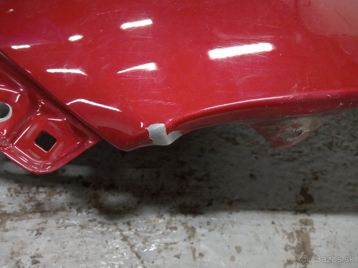 Predám ľavý predný blatník Toyota Hilux r.v. 2021.