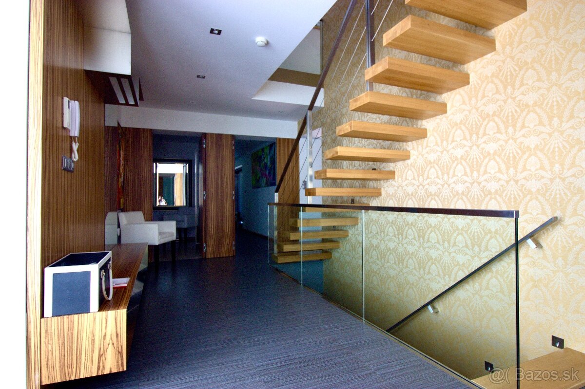 Predaj exkluzívneho viladomu 360m2, Nové Mesto n/V - 3