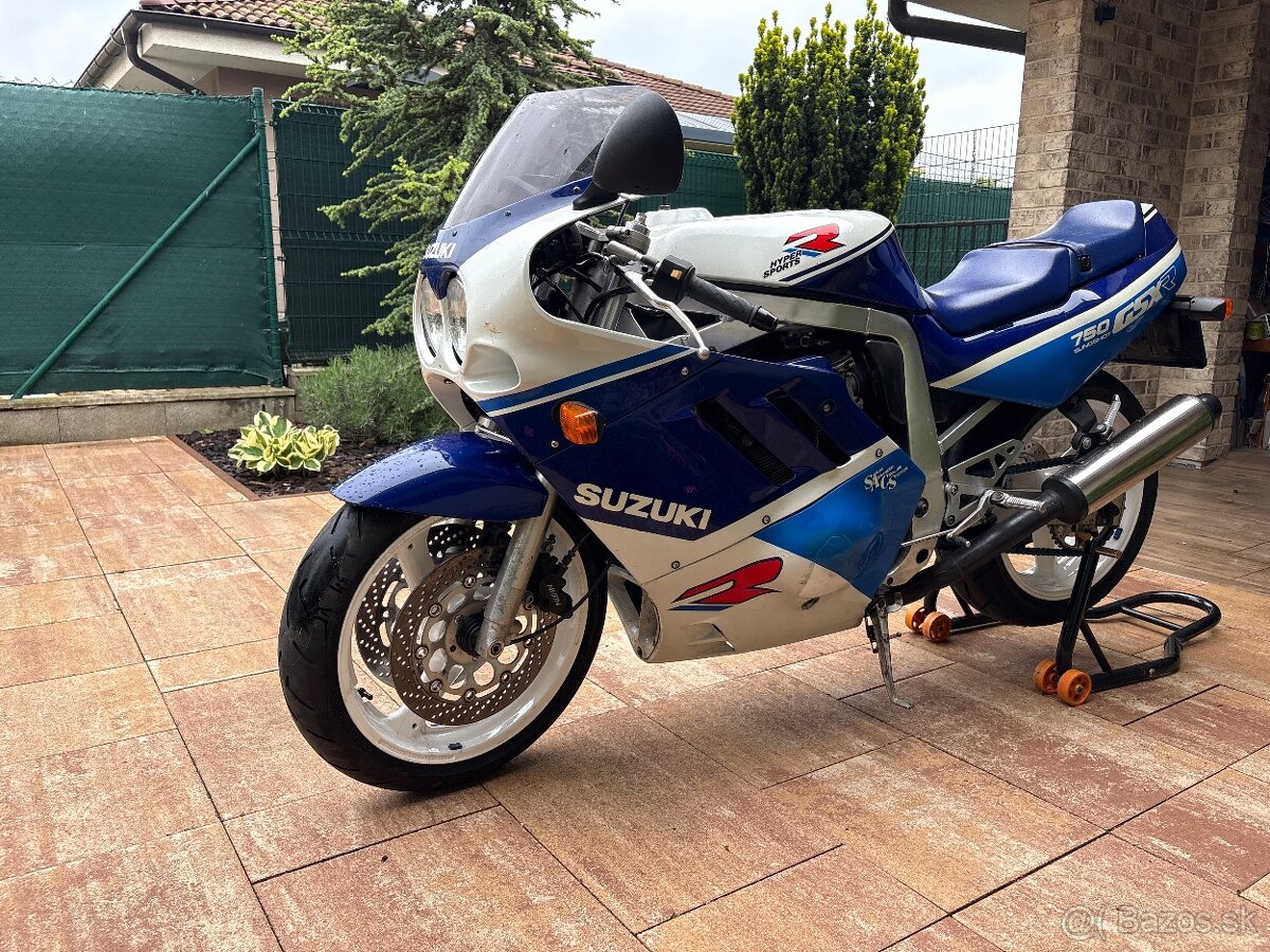 Predám Suzuki GSX-R 750 rv .89 - 3