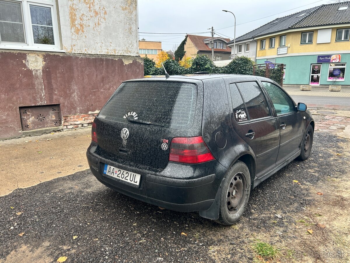 VOLKSWAGEN GOLF 4 - 3