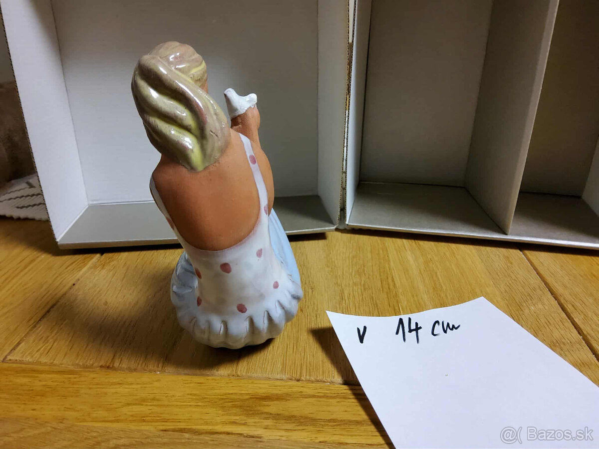 stará keramická soška MK - 3