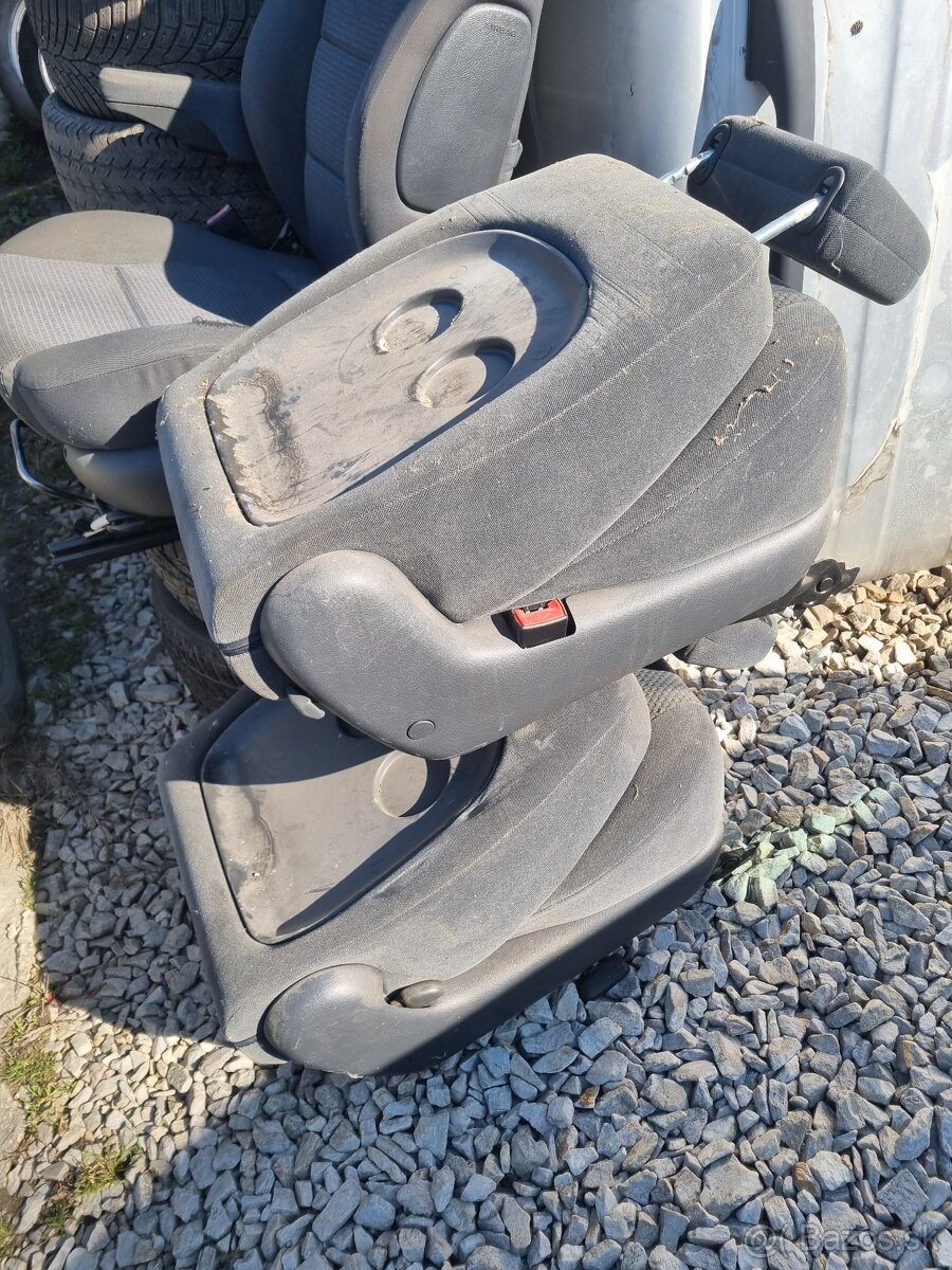 AUTOSEDACKY 3-RAD - 3