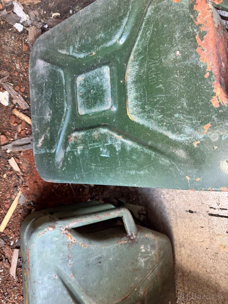 Ocelove kanistre 9ks na Naftu - 3