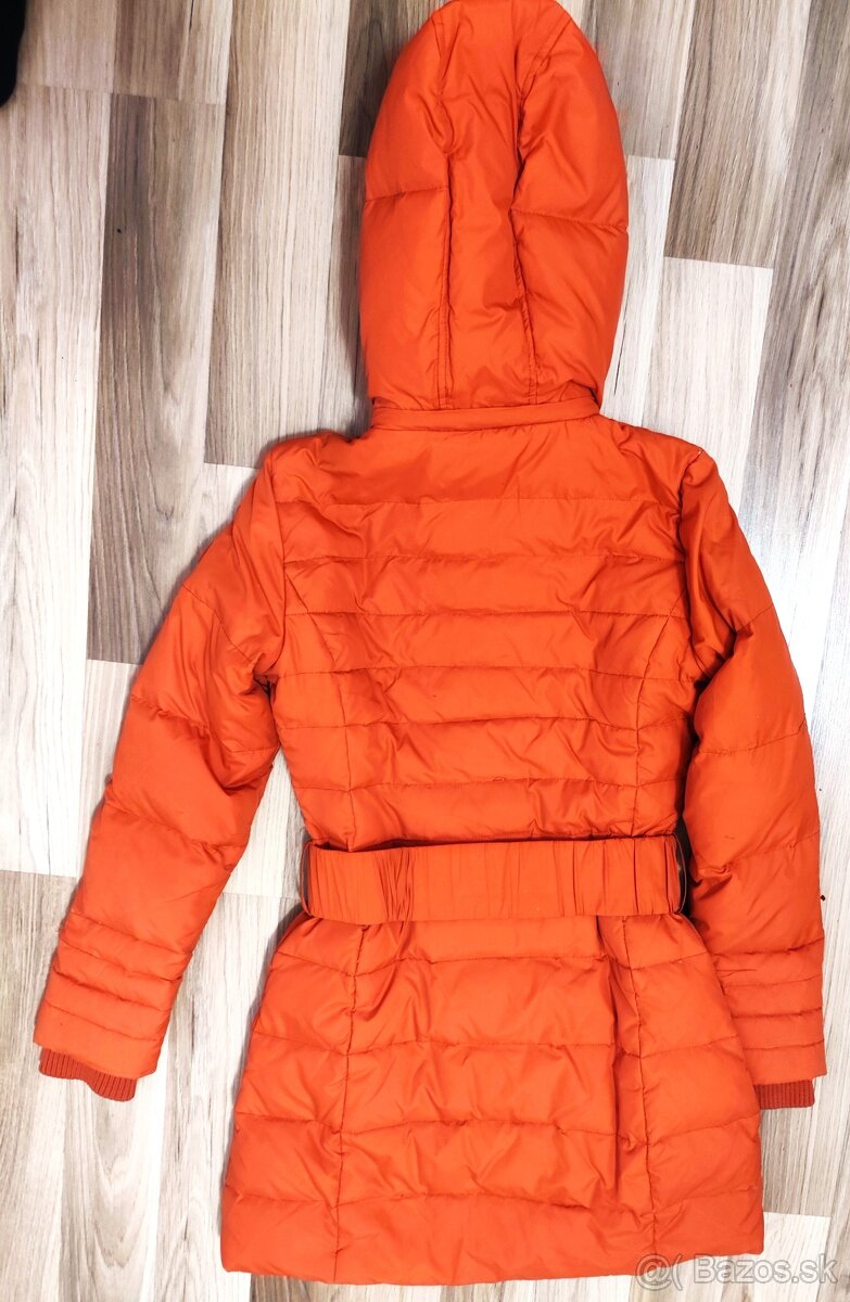 ZIMNÁ DLHŠIA PEKNE TVARUJúCA bunda č.S s kapucňou - 3