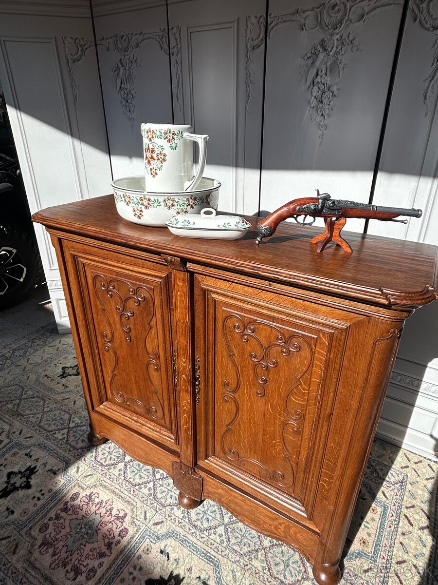 Starožitná komoda - 3