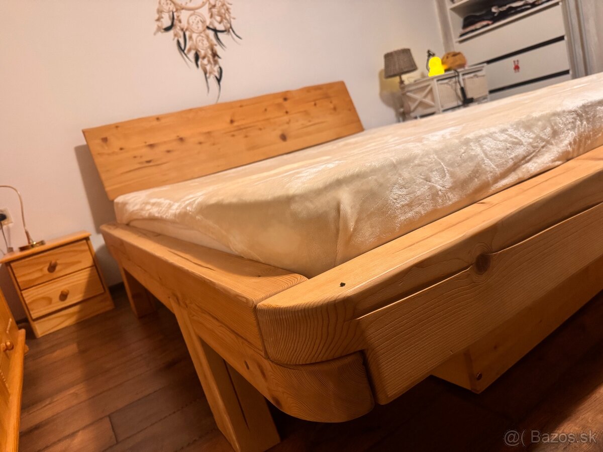 Predali masívnu posteľ aj s matracom - 3