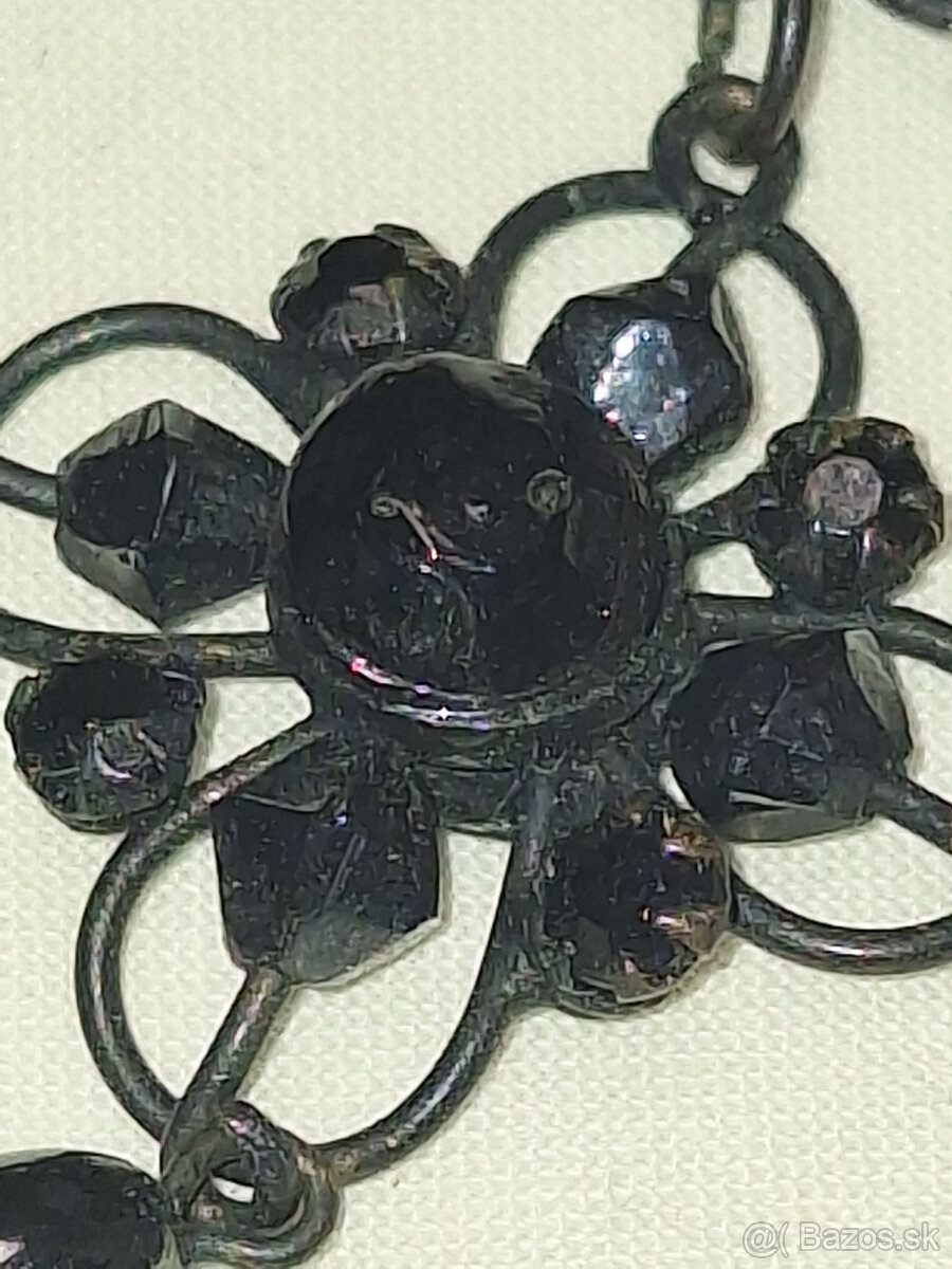 STARÝ NÁHRDELNÍK - 3