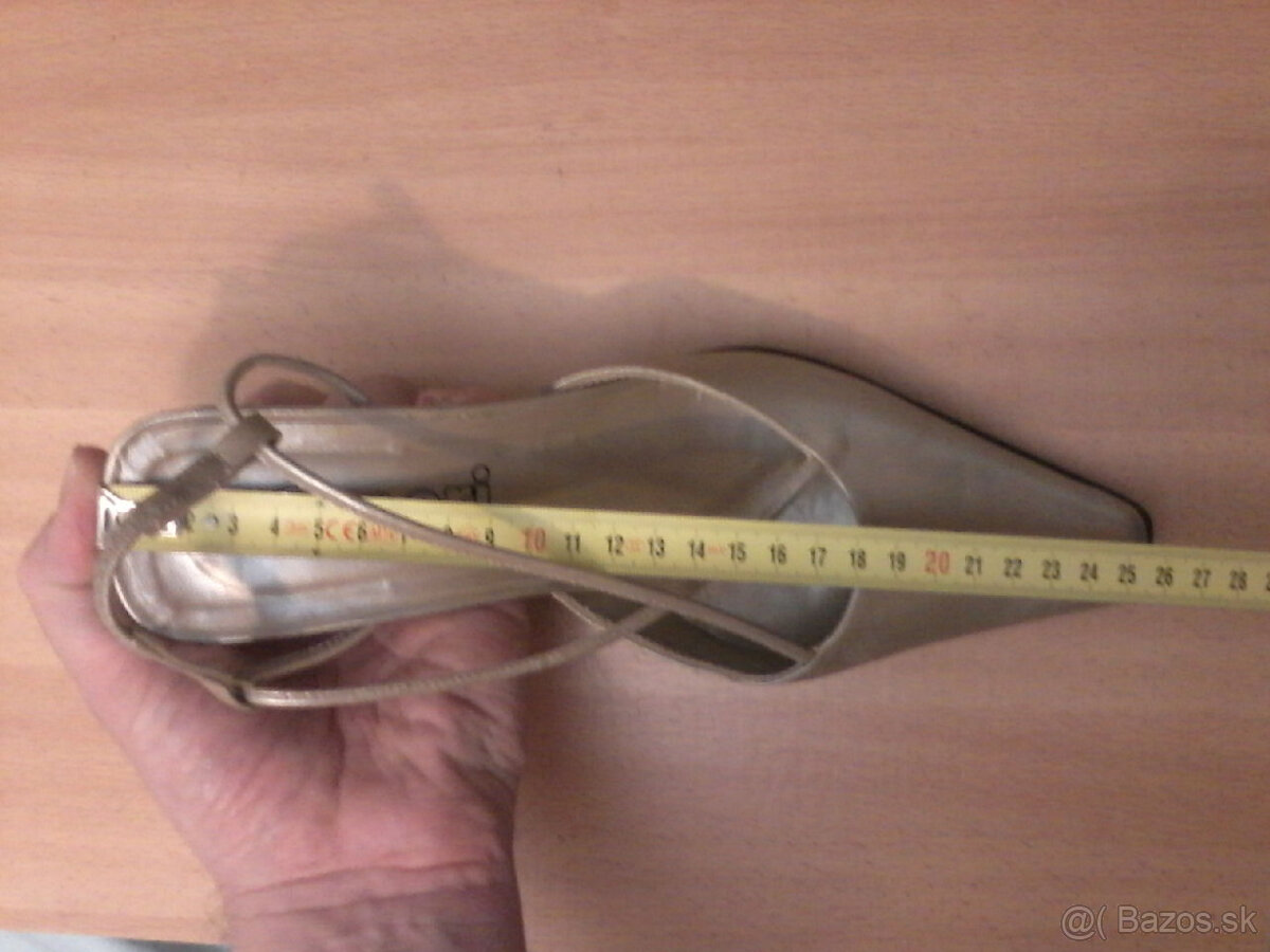 Zlaté - perleťové celokožené sandálky - 3