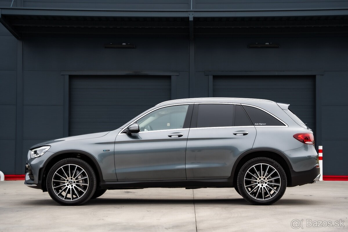 Mercedes-Benz GLC 300de 4Matic AMG Line / Plug in Hybrid