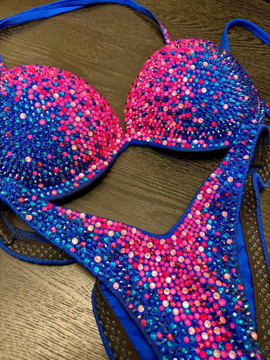 Súťažné plavky, topánky a doplnky - 3