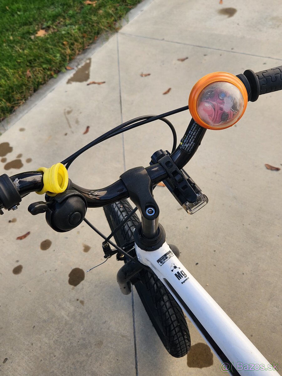 Detský bicykel s pomocnými kolieskami - 3