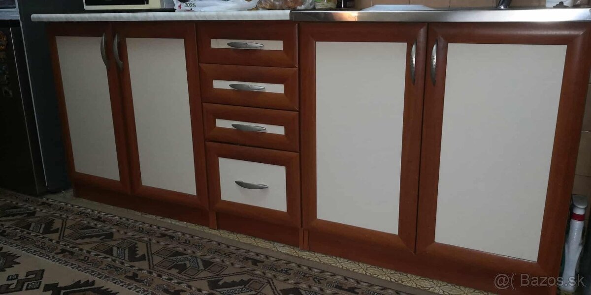 Kuchynská linka - 3