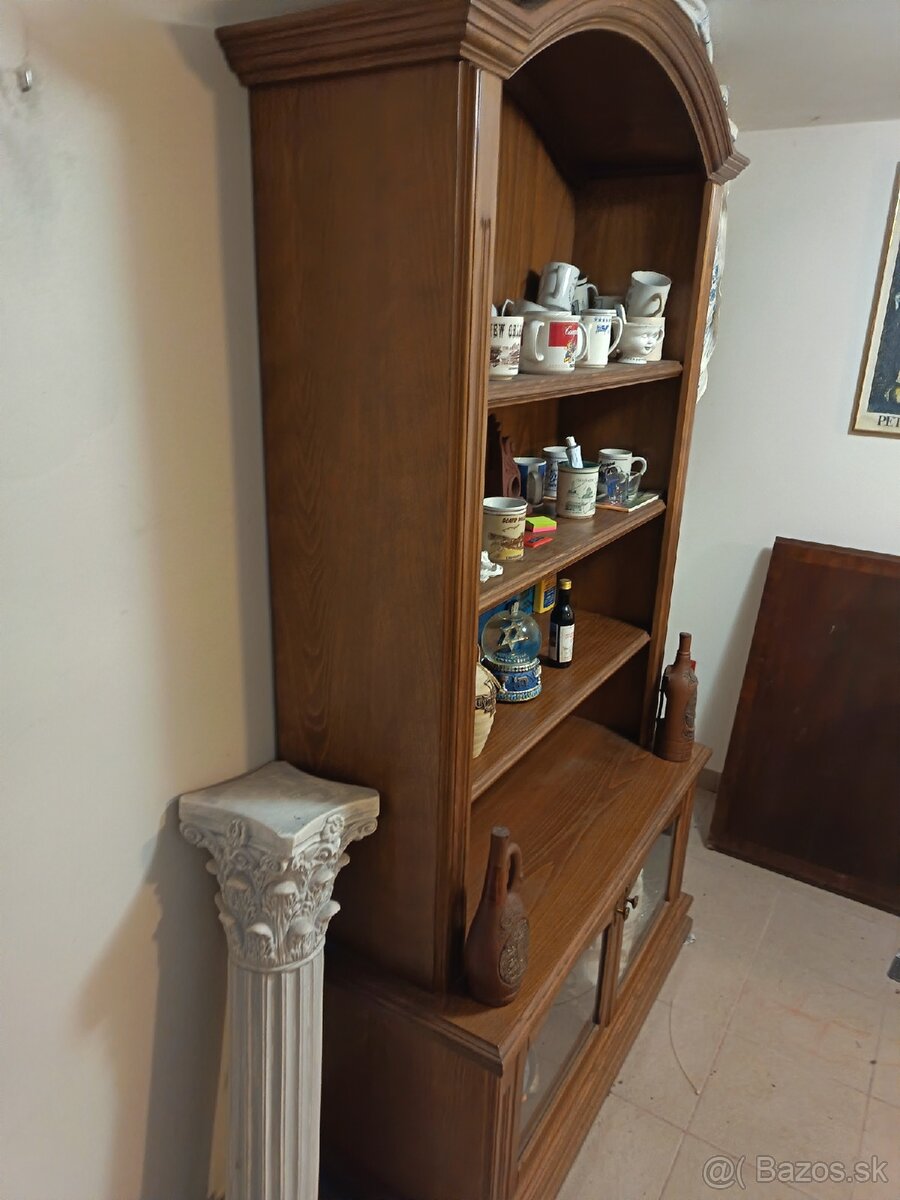 Obyv.vitrina , knižnica - 3