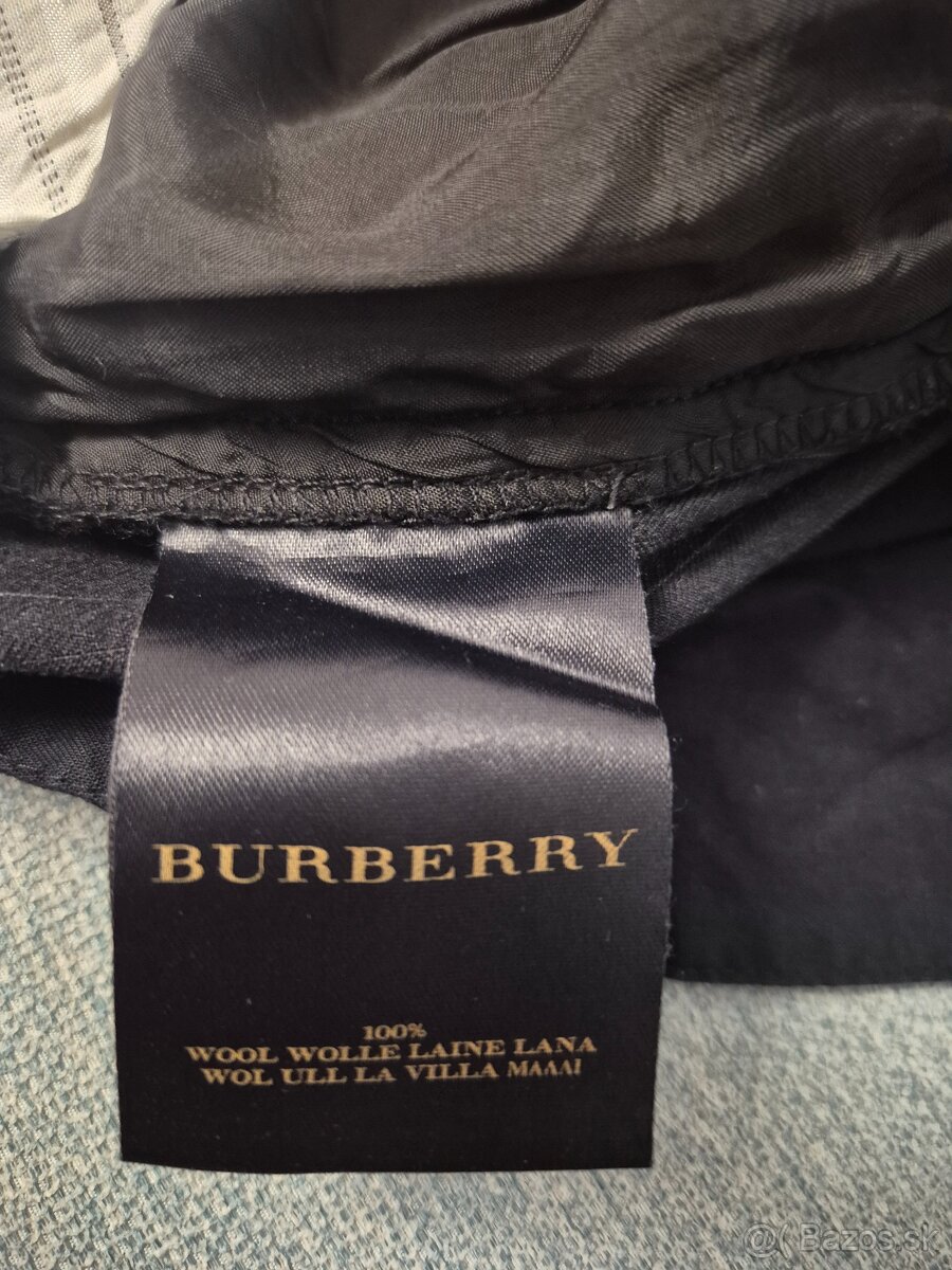 Predam Burberry nohavice Cierne - 3
