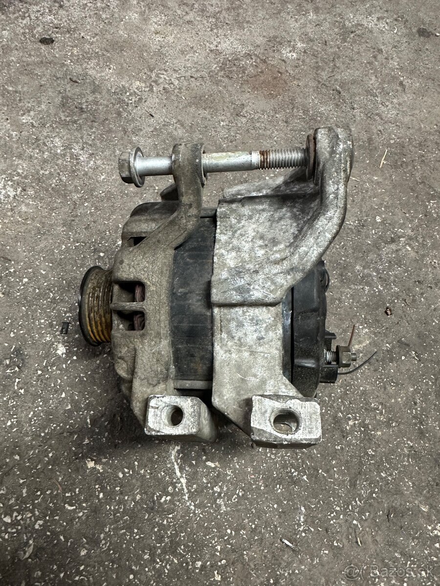 Alternátor Opel Zafira - 3