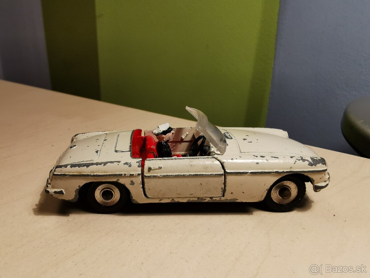 Dinky toys MG - 3