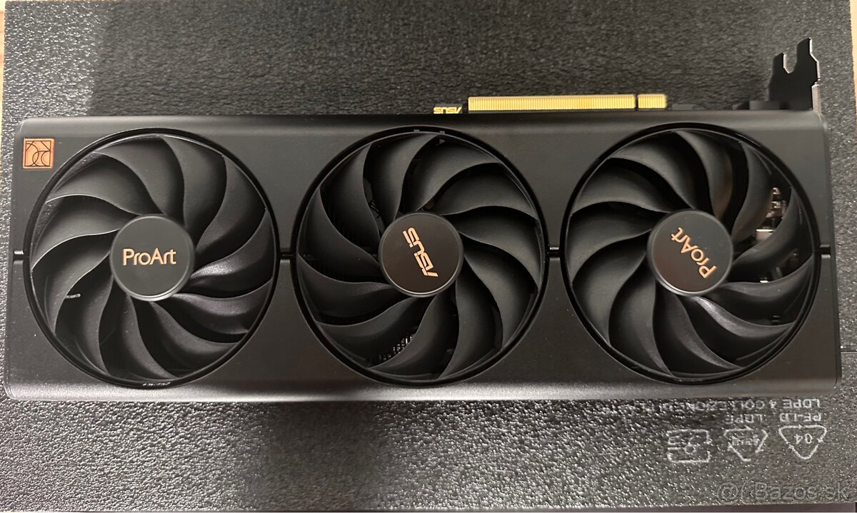 ASUS PROART GeForce RTX 4060 O8G - 3
