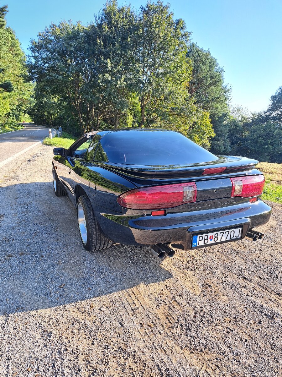 Rozpredám Pontiac firebird - 3
