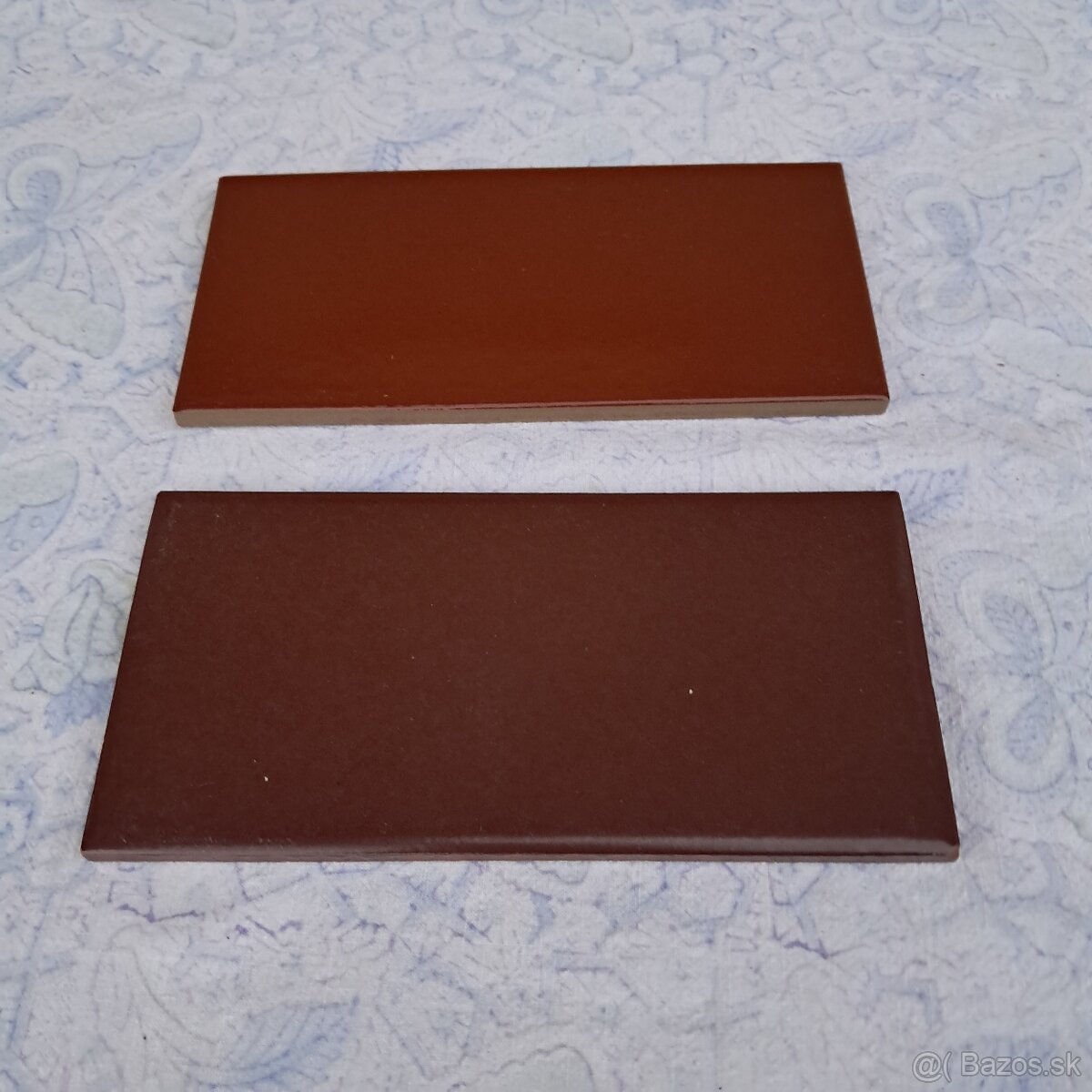 Retro dlažba – hnedá lesklá - 0,30€ za ks - 3