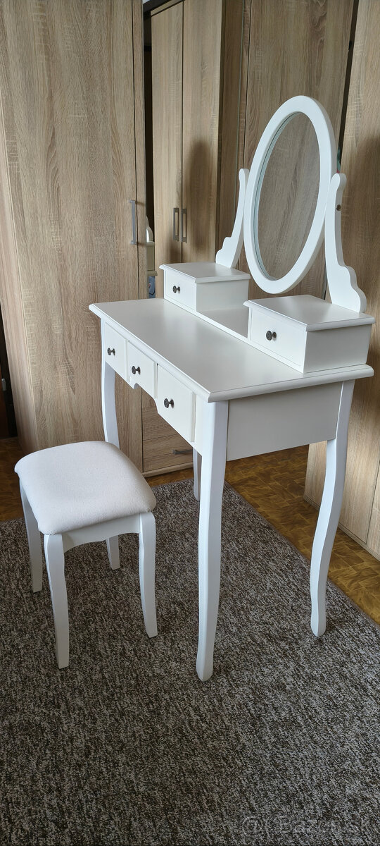 Kozmetický stolík vintage - 3