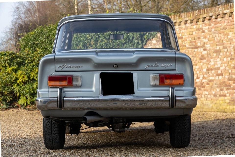 Alfa Romeo Giulia 1600 S 1968 - 3