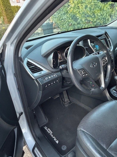 HYUNDAI GRAND SANTA FE - 3