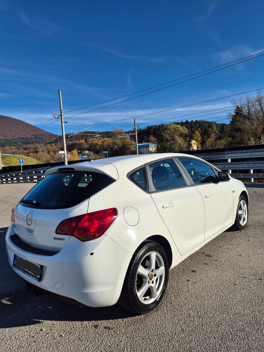 OPEL ASTRA 1.3CDTI 70KW ECOFLEX M5 2011 NOVÉ KÚPENÉ NA SK - 3