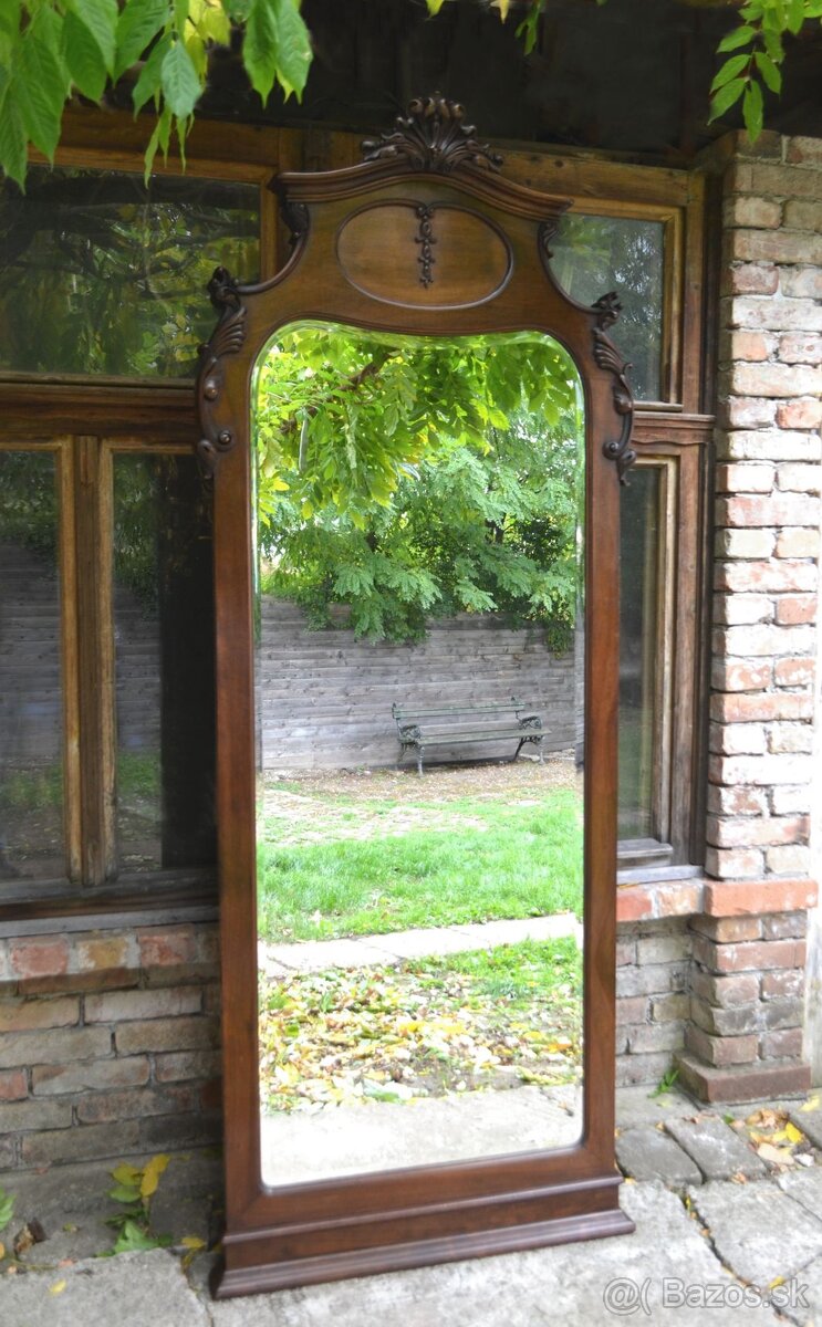 Veľké vyrezávané zrkadlo z orechového dreva - 3