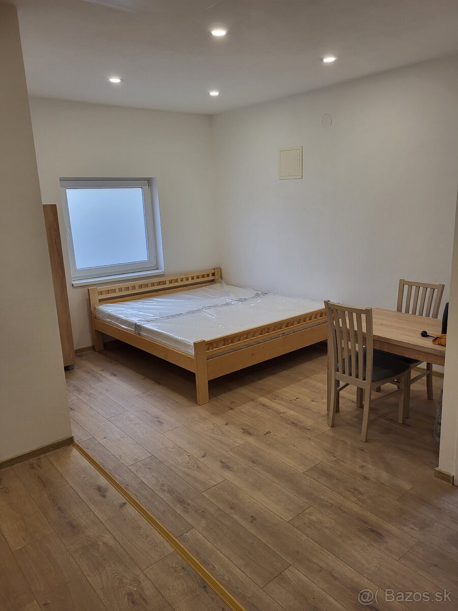 Garsónka na prenájom 27m2 - 3