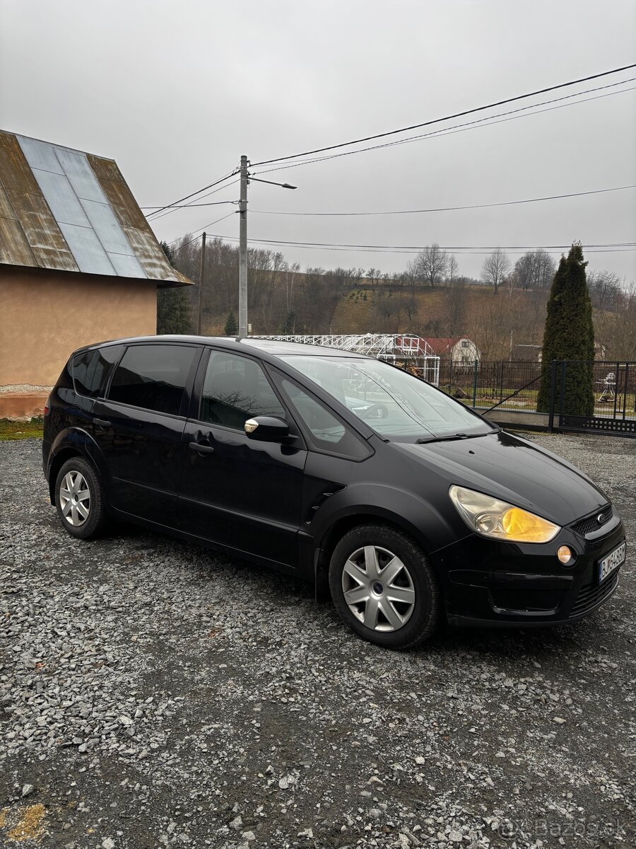 Ford S-MAX - 3