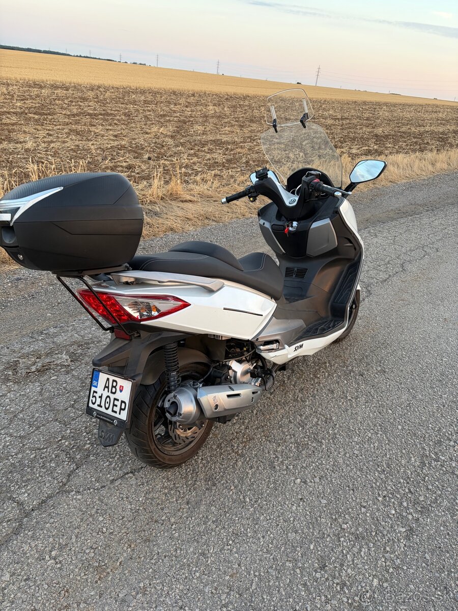 Predám skúter SYM GTS 125 - 3