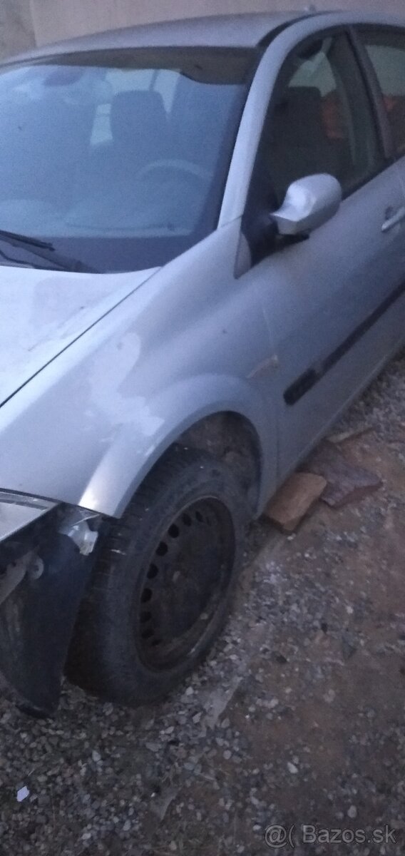 Predám náhradné diely Renault Megane 1,4 benzín - 3