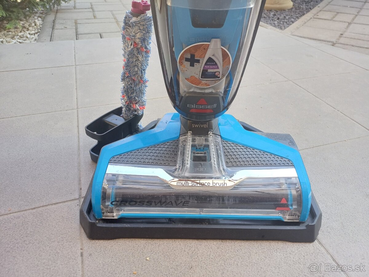 Čistič podláh Bissell CrossWave - 3
