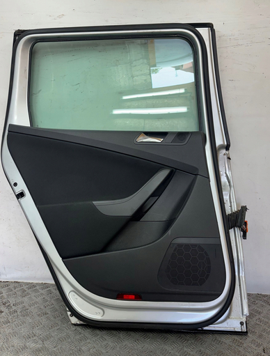 VW Passat B6 kombi ľavé zadné dvere - 3