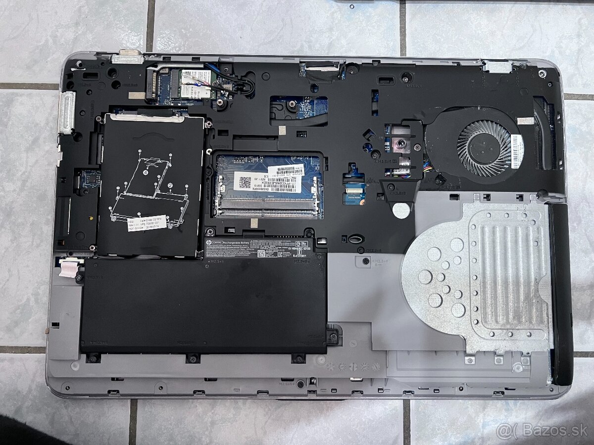 HP ProBook 650 G2 s bateriou - 3