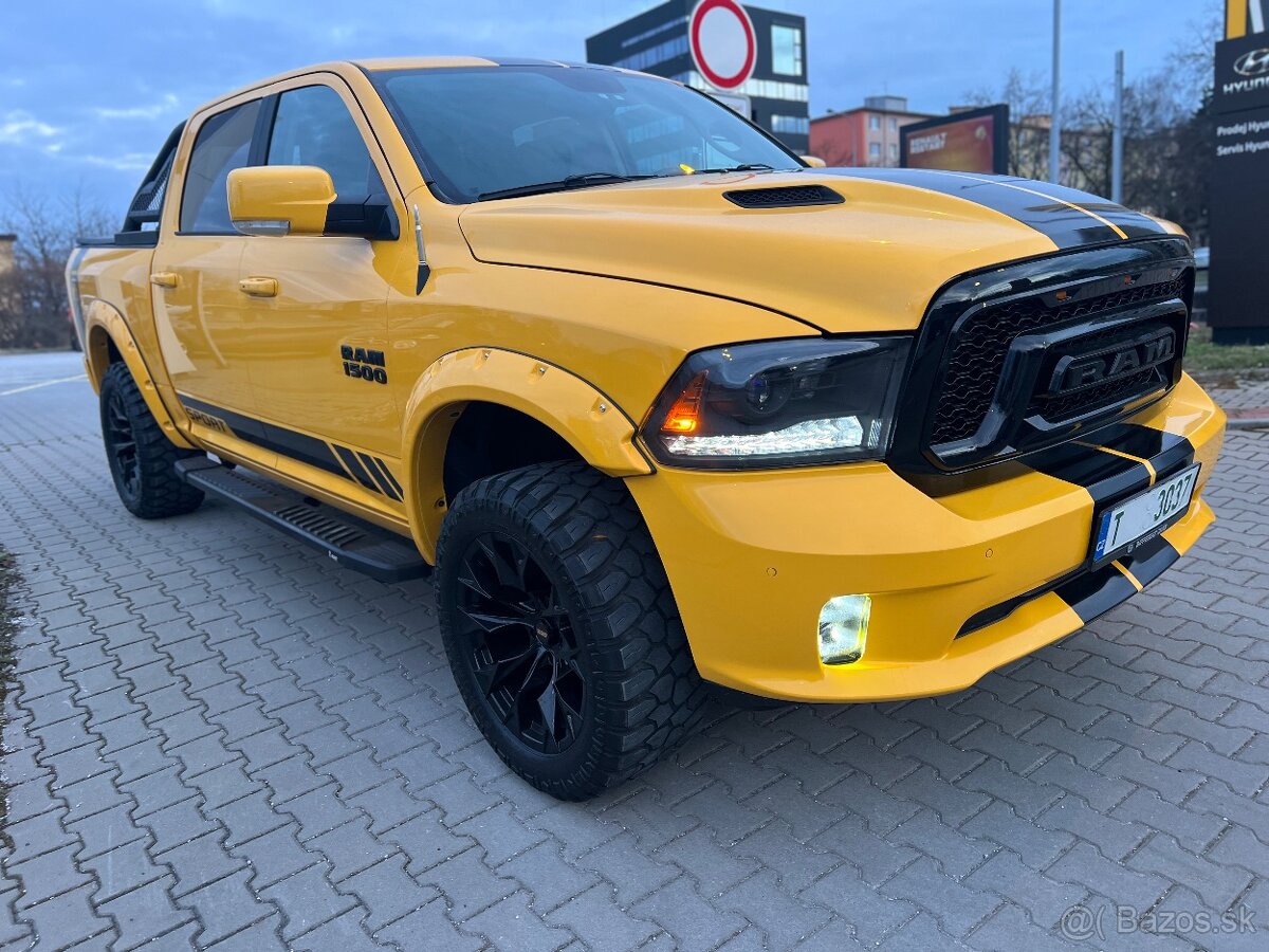 Dodge ram 5.7 HEMI 4x4 TOP MODEL - 3