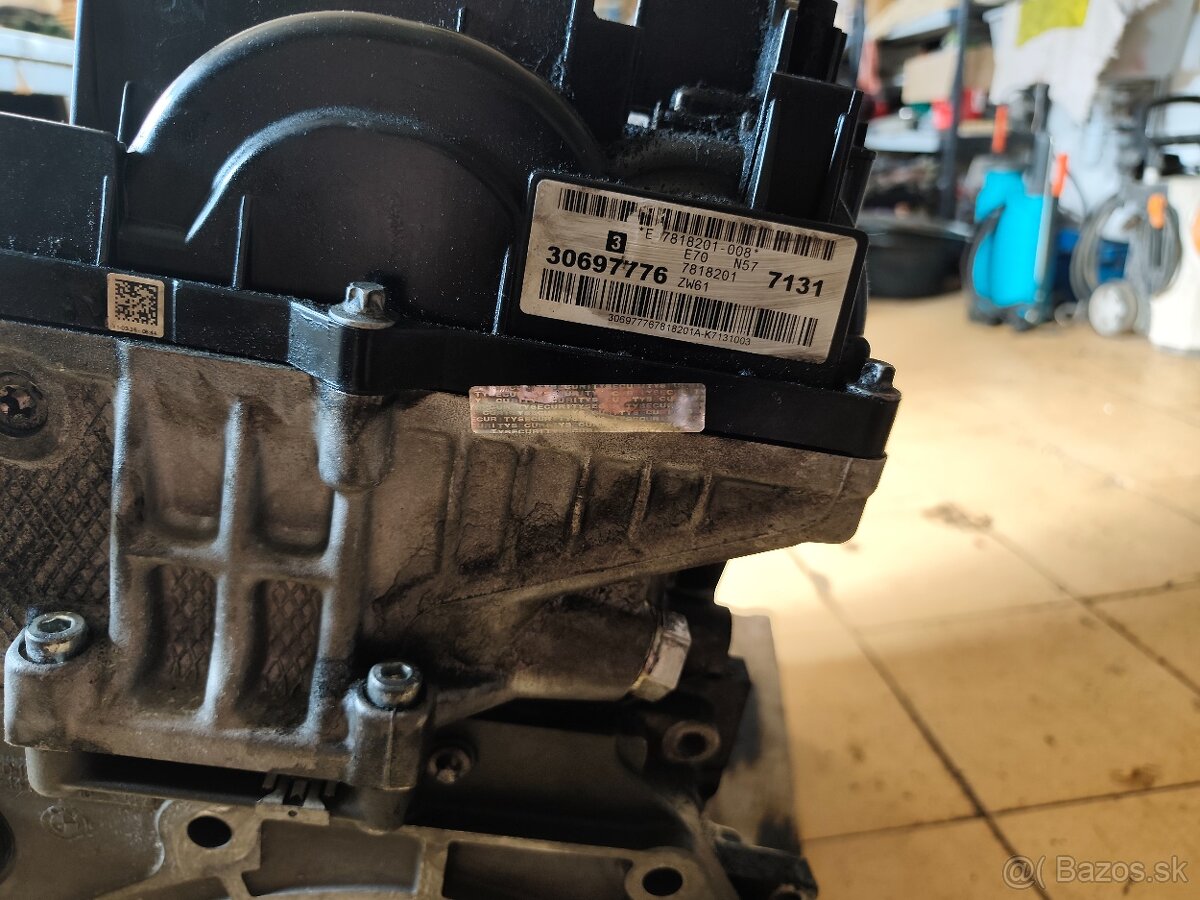 Motor BMW N57D30B poškodený - 3