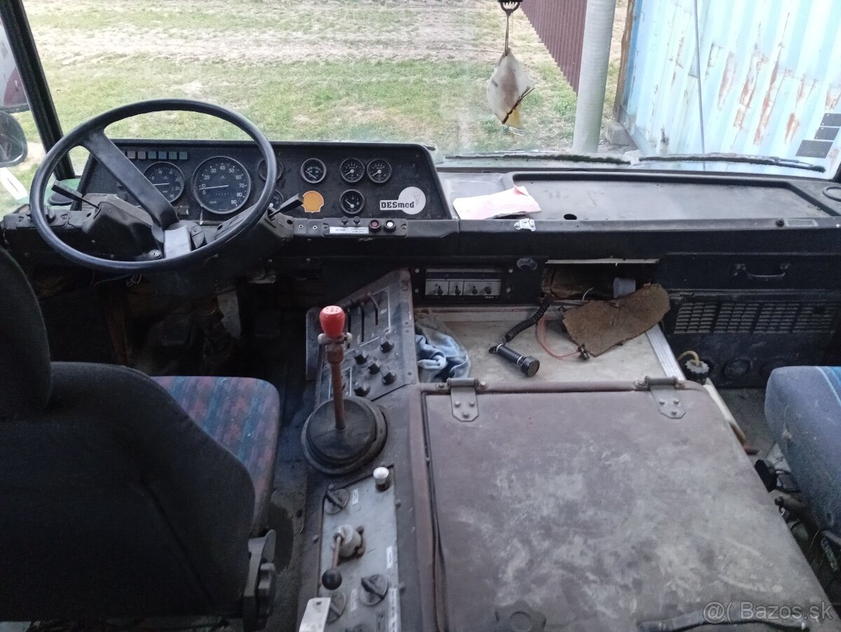 LIAZ HASIČSKÁ KAROSA s TP a SPZ 4x4 - 3