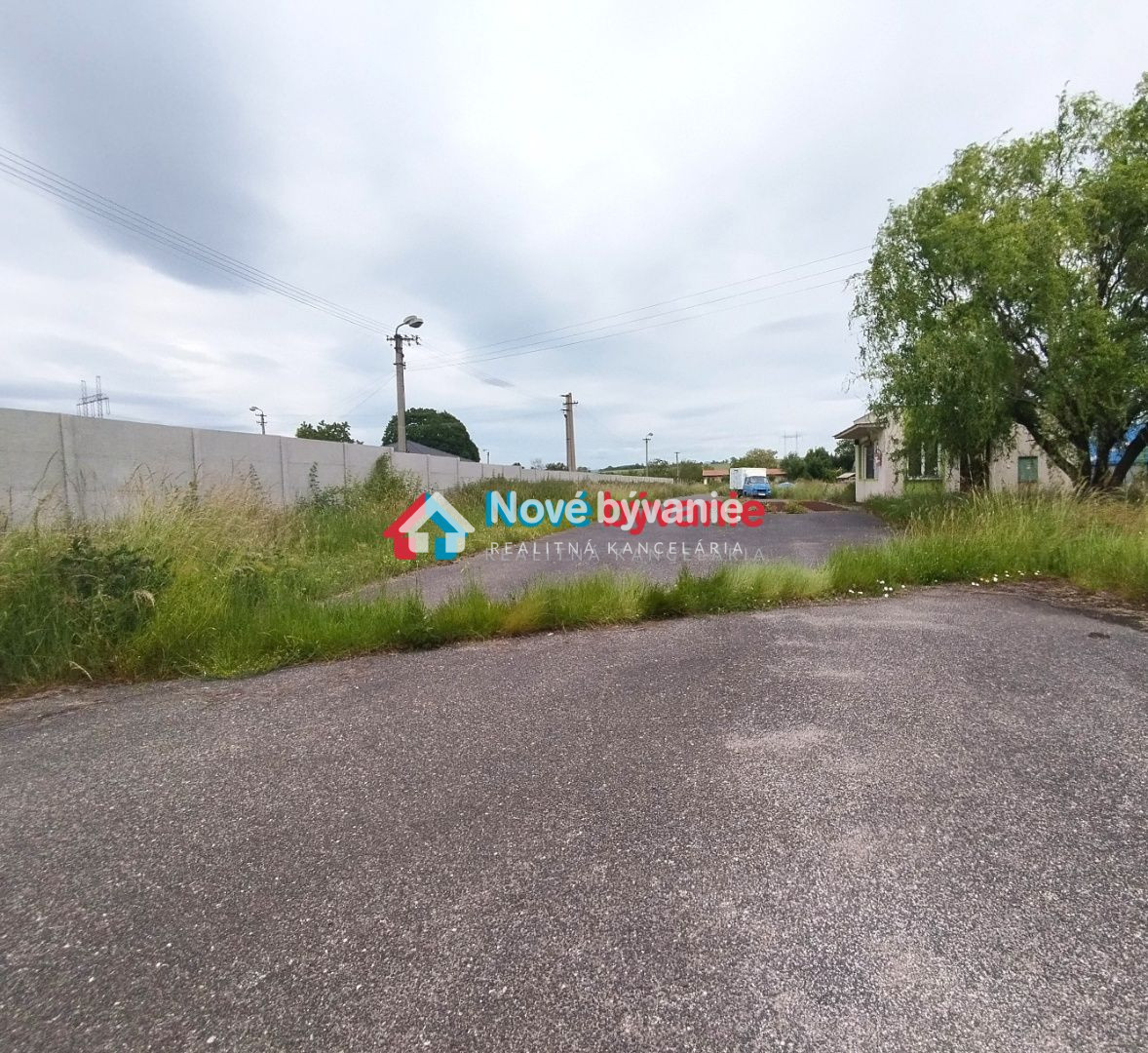 Predaj, 2 podn. pozemky s halou, vážnicou a IS – Malé Krškan - 3