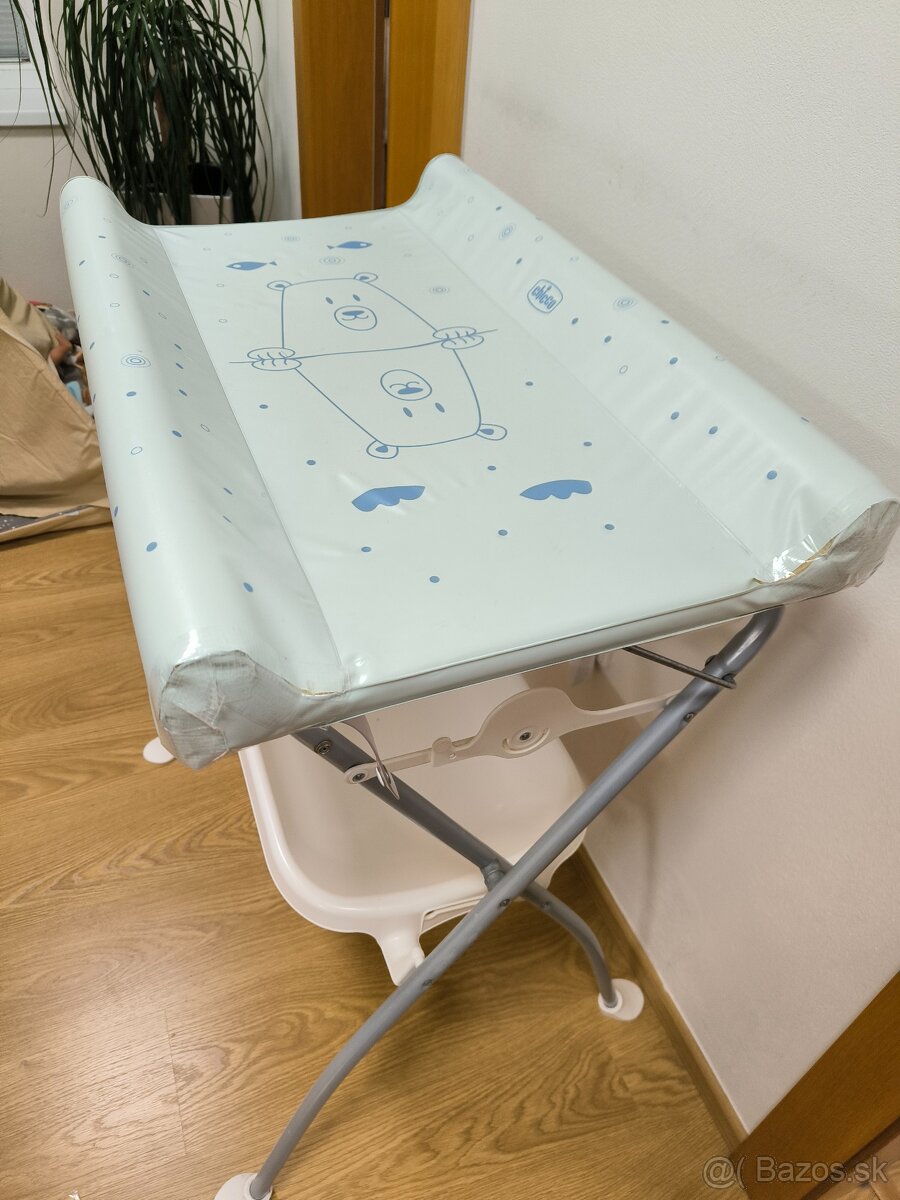 Prebaľovaci pult - 3